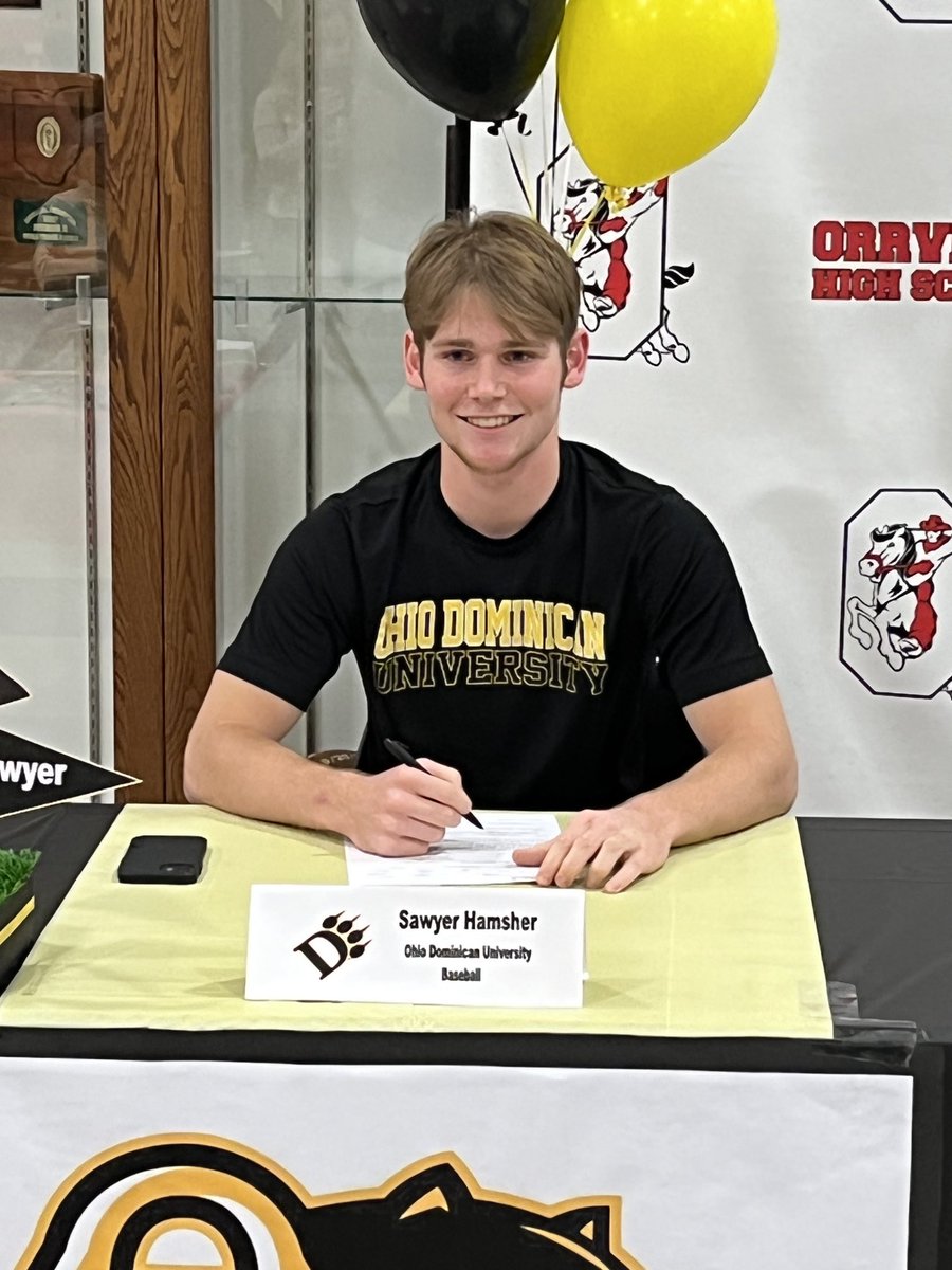 ORR_Baseball's tweet photo. Congratulations to our guys signing this evening. Best wishes ⁦@Brady_Marshall2⁩ who signed w/ ⁦@KentStBaseball⁩ ⁦@Sawyerhamsher7⁩ &amp; ⁦@parkerevans812⁩ signing w/ ⁦@ODUBaseball_⁩ https://t.co/sovIuE5jsA