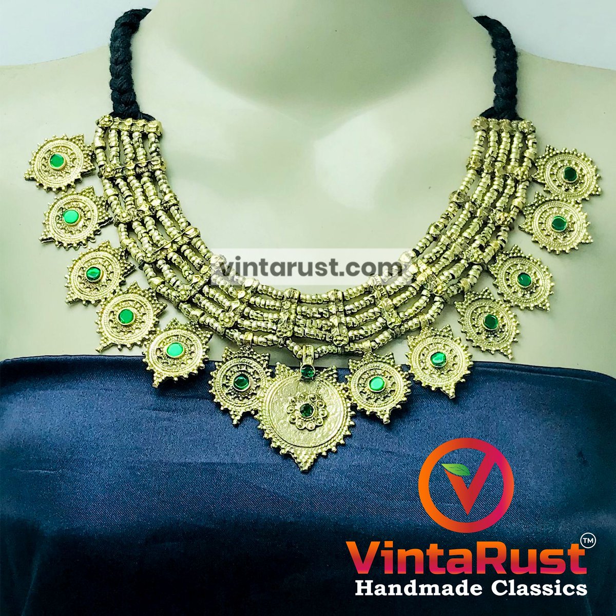 Vintage Multilayers Green Stones Coins Choker Necklace.

Shop Now:
buff.ly/3FVSUa0

#vintarust #tribal #bibnecklace #chokerset #tribalchoker #tribalchokers #tribalchokernecklace #handmadejewelry #silverjewelry #statementnecklace #beachjewelry #fashionblogger #necklace