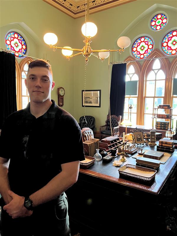 Region 4 leaders Lt. Col. Bonecutter and 1st Sgt. Kliment visited the #MSGs with Detachment Ottawa, Canada. For their cultural event they took a tour of the Canadian Parliament’s East Block and got to see the different offices in the facility.