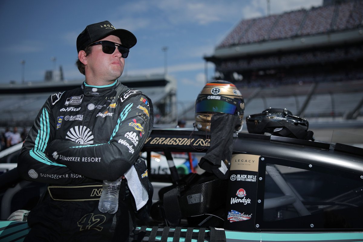 1Equestrianlive's tweet photo. Noah Gragson Linked To The #10 Car At Stewart-Haas Racing In 2024 https://t.co/JOsz0JinQR