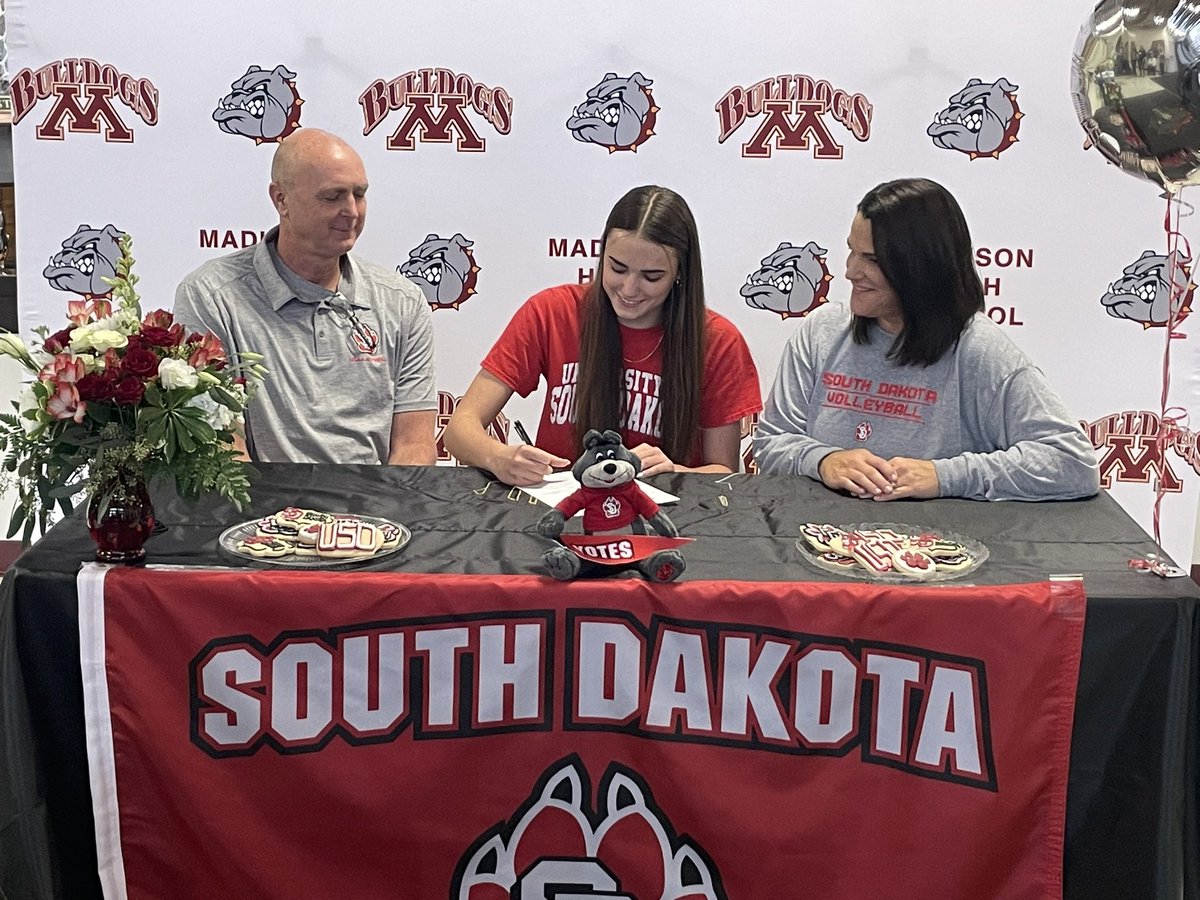 CoachRicke's tweet photo. Congratulations to @Audreyynelson for signing her Letter of Intent to play volleyball at @SDCoyotesVB today! Very proud of Audrey and look forward to watching her continue her volleyball career at USD! Congratulations Audrey! #BulldogNation
@KJAMNewsroom @daily_leader https://t.co/KhayLJp9Ig