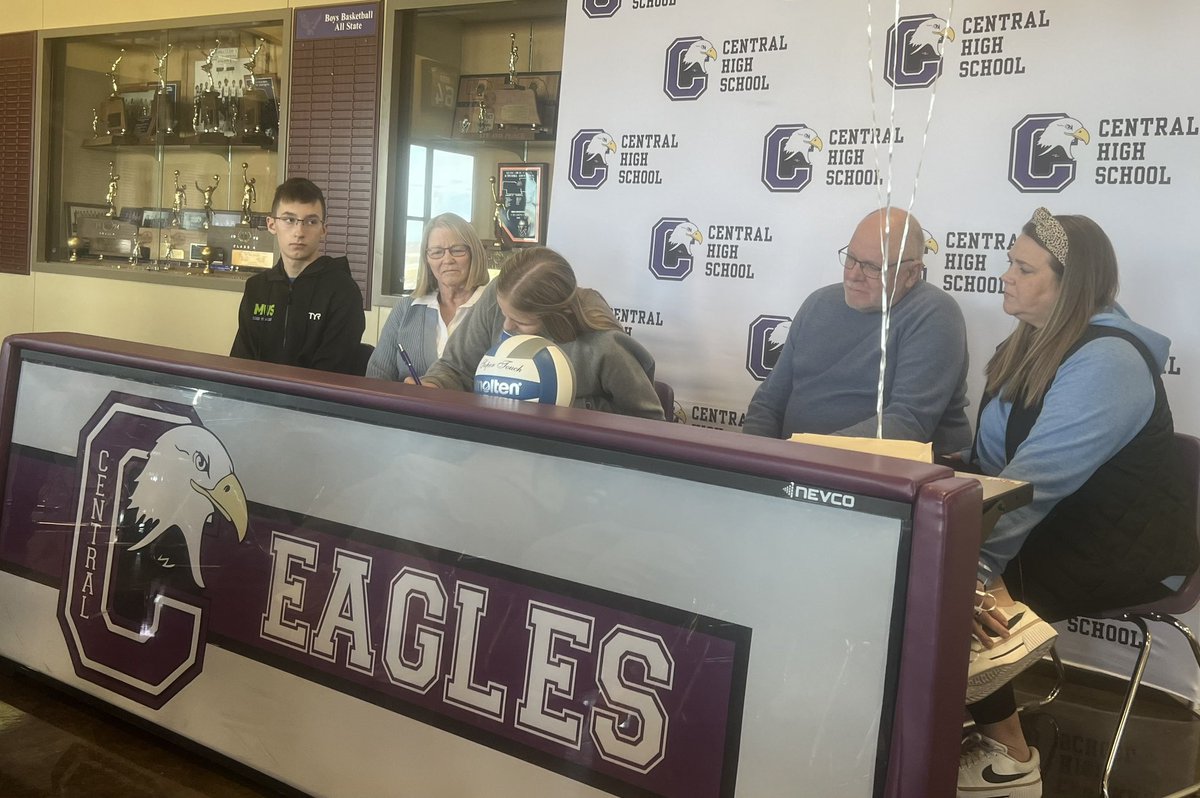 SCC Bobcat VB 🏐 tweet media