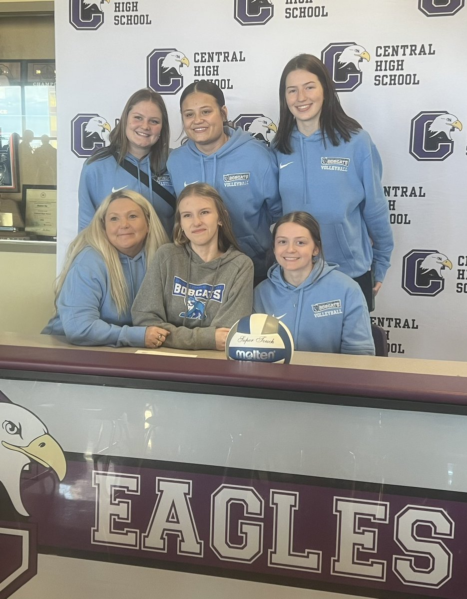 Second signing today at Omaha Central where Skylar Paroda-Dillman made it official. So excited for both signees and can’t wait to see them in Bobcat Blue next Fall!! #GoBobcats #gocatvb🏐🐾 #oabaab