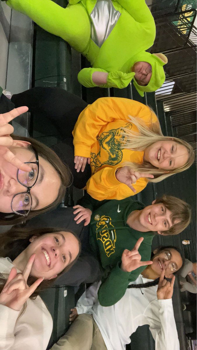 #scheelsgameday 🤘🤘