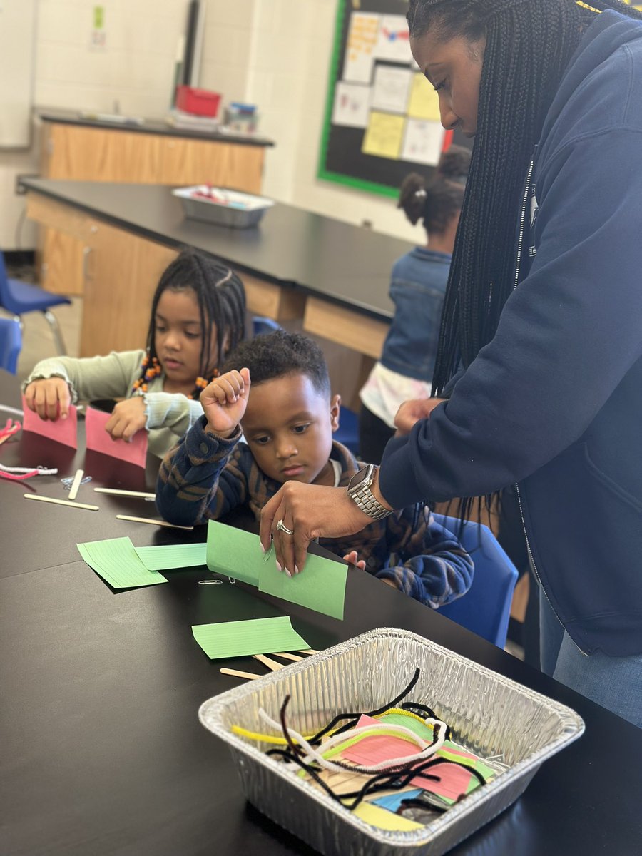 STEM in action at @WLE_HCS . These babies were problem solving and creating!! So great to see. Thank you for having me. #morelearning @TermerionMLakes @cmjonesx2 @LearnInHenry @HenryCountyBOE