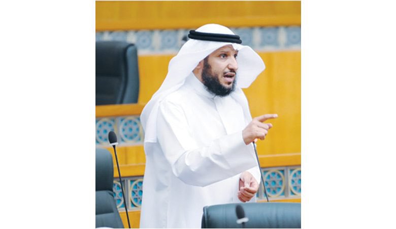 قال النائب فايز الجمهور انه على رئيس الوزراء أن يدرك ويعي تماما انه ان لم تكن هناك قوانين وقرارات عاجلة ترفع الكلفة عن المواطنين لتحسين ظروفهم المعيشية، وإصلاح المنظومة الادارية والماليه الفاشلة فلا داعي لإستمرار التعاون وليتحمل كل منا مسئولياته أمام الشعب.