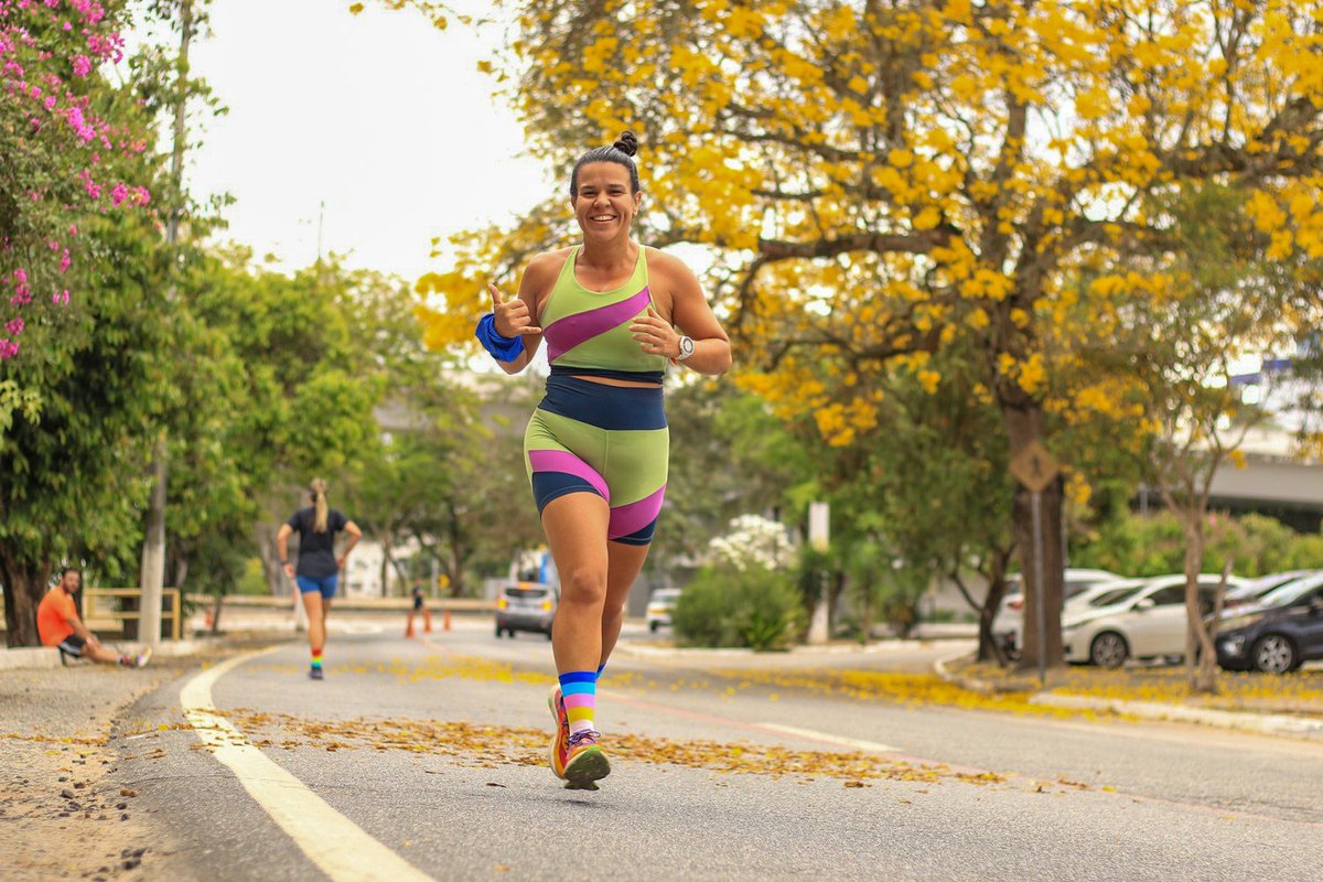 AVISA QUE É ELAAAAA
NINGUÉM SEGURA ESSA EMBAIXADORA GOXTOSA E FELIZ