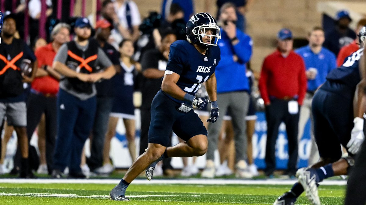 RiceFootball's tweet photo. First Career Start in Game 9️⃣ for Tyson Flowers ✅

8️⃣ Tackles 

3️⃣ Pass Breakups

#GoOwls👐 x #RFND https://t.co/SYxS16Y6Zc