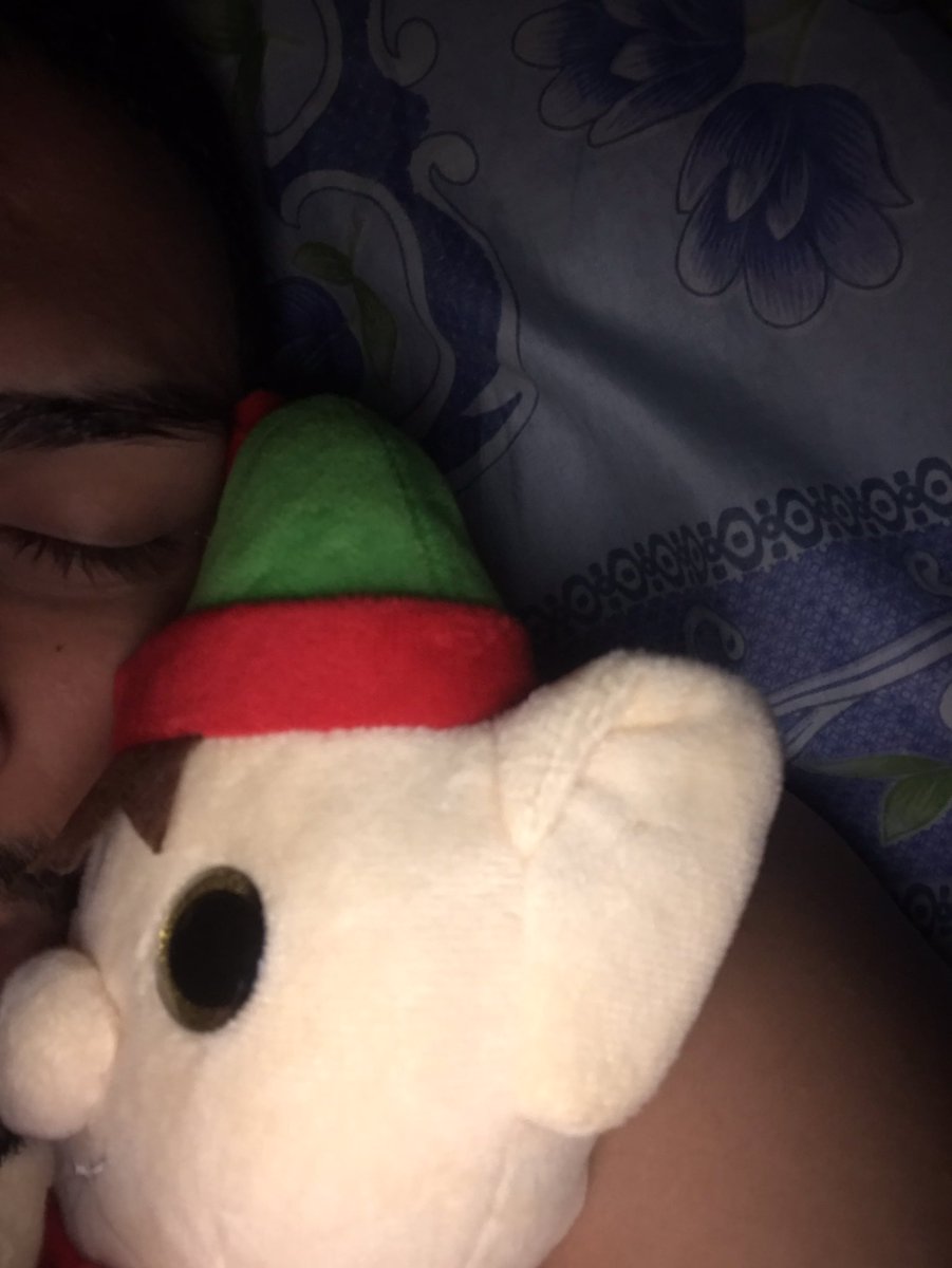 phdantt's tweet photo. Mano não tem nada melhor que ganhar presente pqp, eu me rendo muito nisso pqp🥹 se a pessoa me der um post it dizendo que gosta de mim eu guardo pro resto da vida https://t.co/oyBhiwU4uz