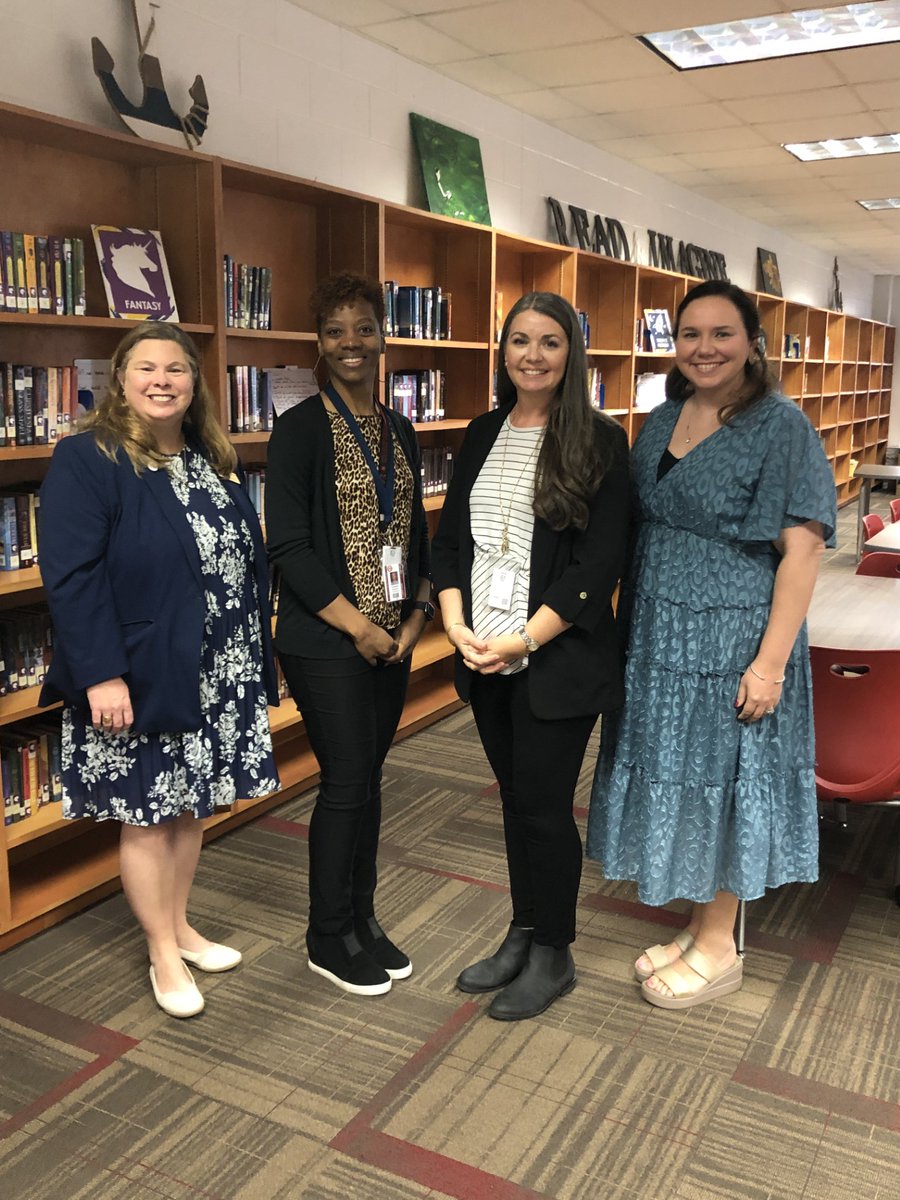 quinonesdebra's tweet photo. We welcomed Dr. Hulon and Ms. Crabtree from @USASARIC and Ms. Robinson from Washington Middle School today as they visited our classrooms and participated in instructional rounds at @DentonMagnet Collaboration is key! https://t.co/yBa0wwBe9A