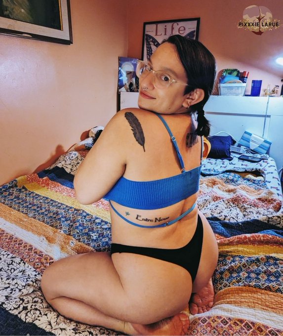 I need to be picked up &amp; fucked more tbh. I'm 4'10" &amp; gotta lotta muscle &amp; titty (they weigh sooo much)