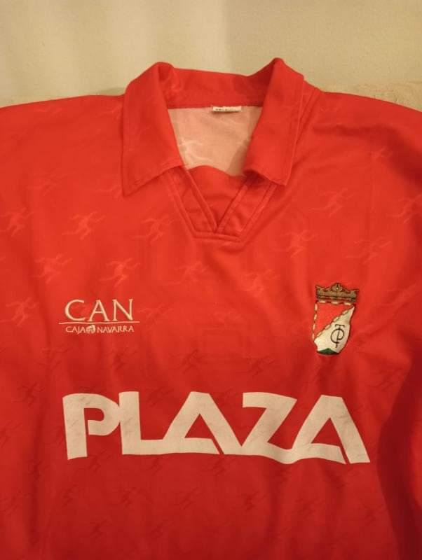 txemasun's tweet photo. Me preguntan por esta camiseta.
No sé qué club es.
Dale Twitter https://t.co/UPwrb3ka0p