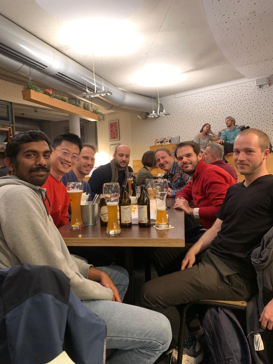 Super cool talk from @BoekhovenLab at @livMatS_UniFR on non-equilibrium assemblies! Discussions and fun continued with a beer with @JessenLab and @edomil