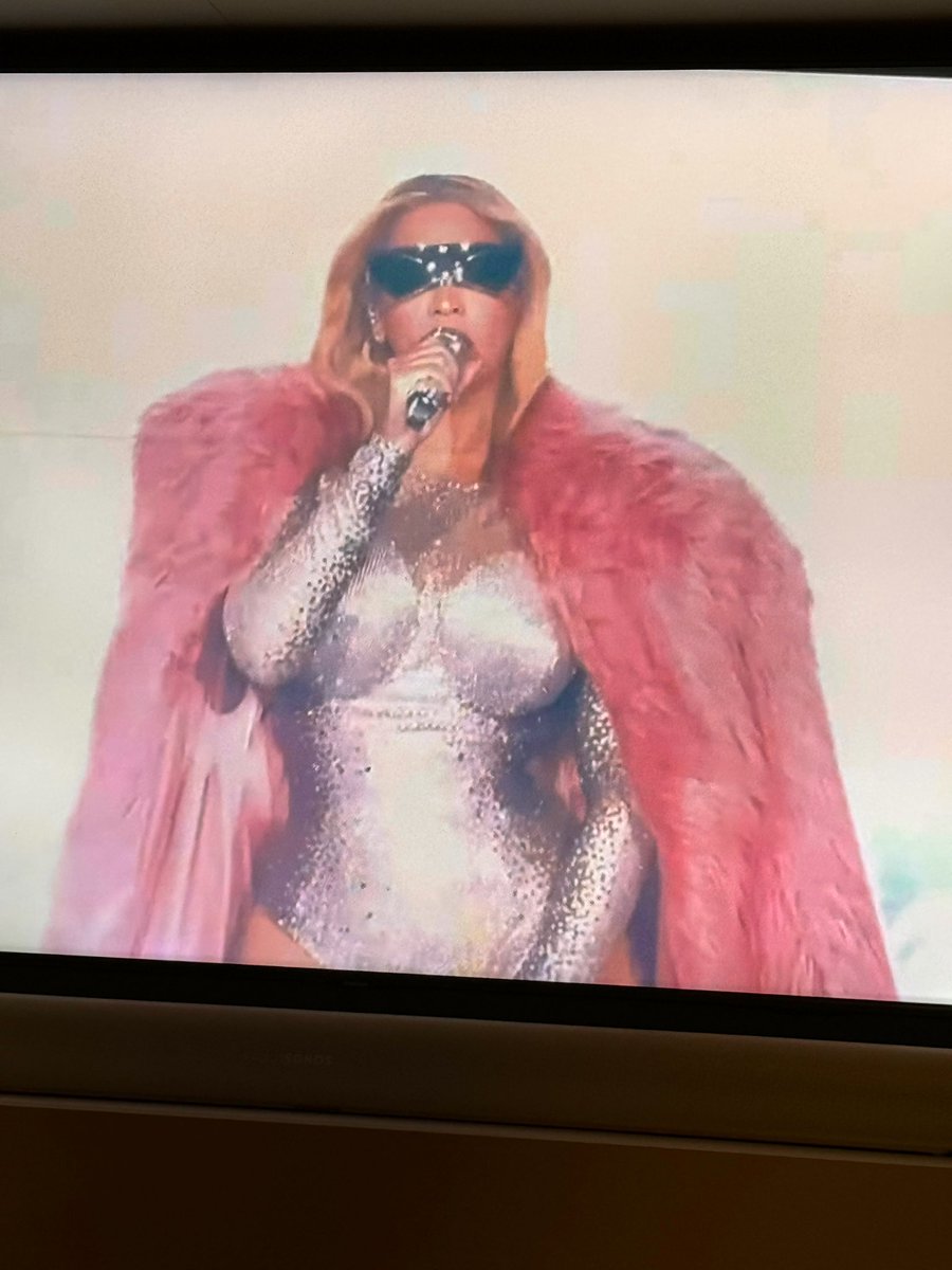 FabianKnopp's tweet photo. Can’t wait to watch it in the cinema 😢 #renaissancetour #renaissancetourmovie #beyonce @Beyonce https://t.co/1KN6gqVnV4