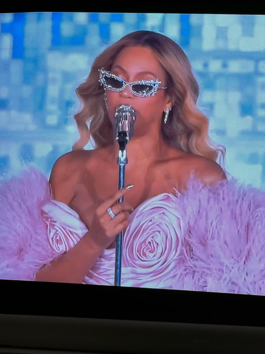 FabianKnopp's tweet photo. Can’t wait to watch it in the cinema 😢 #renaissancetour #renaissancetourmovie #beyonce @Beyonce https://t.co/1KN6gqVnV4
