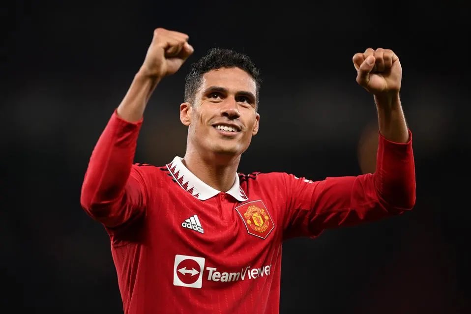 SportFusionHub's tweet photo. Jonny Evan’s has come off the pitch injured but it is nice to see Varane coming on after a few months out of the matchday squad .
Let’s hope he performs 💪💪💪💪💪
#ManchesterUnited #UEFAChampionsLeague #Copenhagen #MUNCPH https://t.co/auhnqbauwF