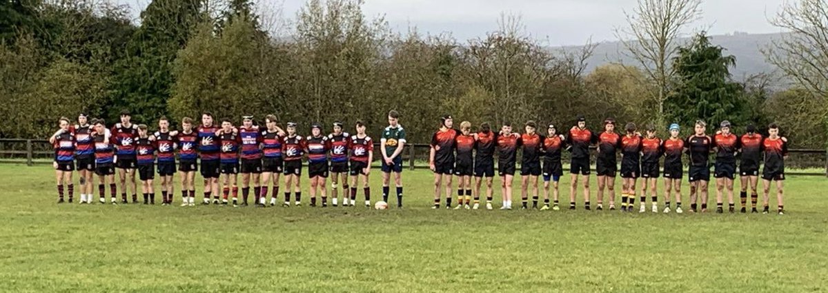 A somber and respectful guard of honour in memory of Darren Ryan at todays U15 match v @ArdscoilRisLimk Darren will be laid to rest tomorrow