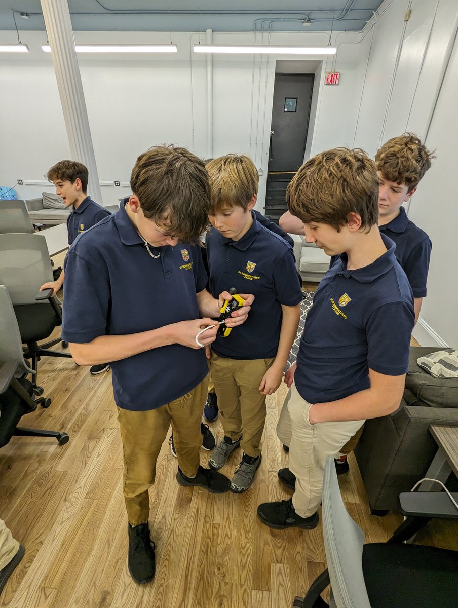 SBC_Technology's tweet image. Our Grade 9 Technology class received an introduction to networking today with Mr. Hayward, learning some hands on, problem solving skills we made Cat5 patch cables! @StBonaventures