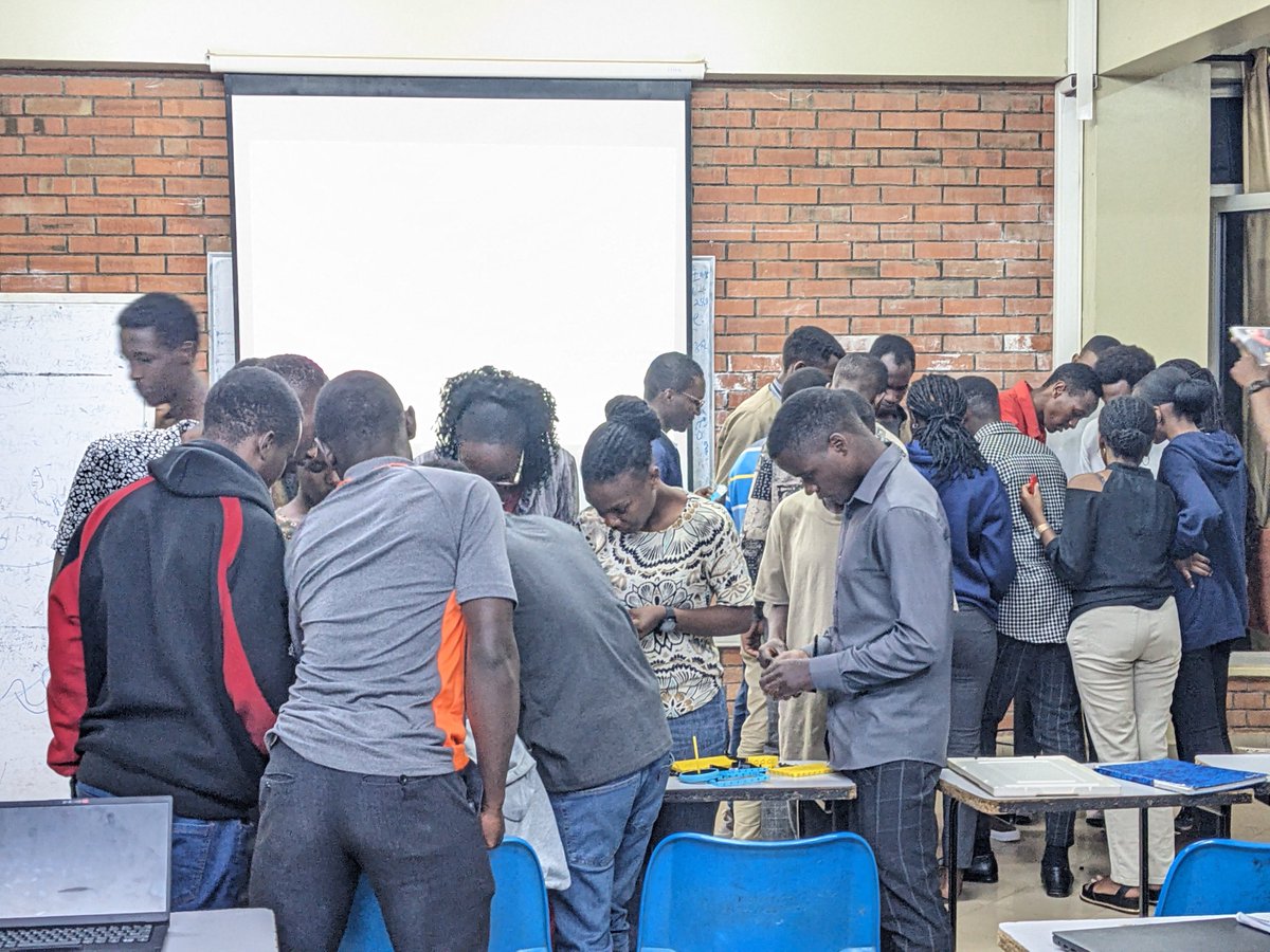 SdgCst's tweet photo. Our curiosity, commitment, and courage drive us forward as we explore the potential of robotics technology. With each step, we remain motivated to achieve more great things and shape a bright future.
#SDGTechProgram @IncStela @TEACHRwanda @urcst @SDGStudentsPrgm @SDSNYouth https://t.co/L85M8bZeTE