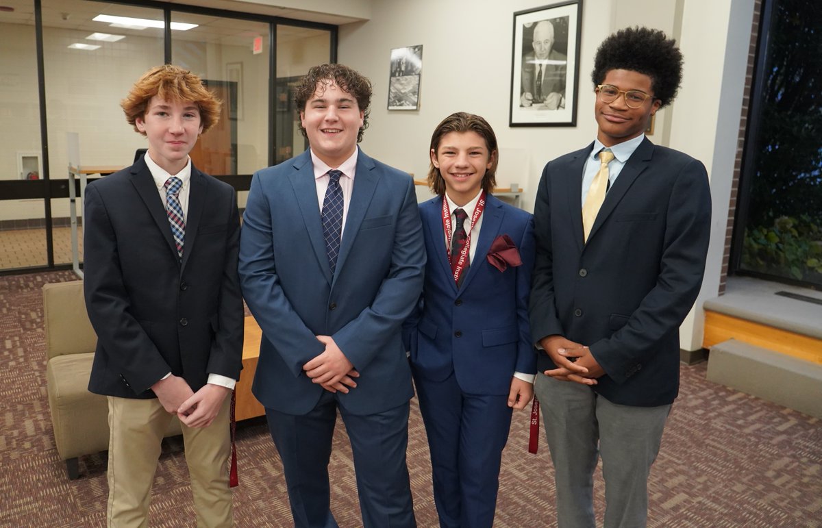 We proudly introduce our newly elected student council representatives for the freshman class! Congratulations (left to right), 𝐂𝐡𝐚𝐫𝐥𝐢𝐞 𝐌𝐨𝐫𝐫𝐞𝐚𝐥𝐞, 𝐌𝐢𝐜𝐡𝐚𝐞𝐥 𝐂𝐡𝐫𝐢𝐬𝐭𝐨𝐩𝐡𝐞𝐫, 𝐃𝐫𝐞𝐰 𝐒𝐭𝐞𝐬𝐳𝐞𝐰𝐬𝐤𝐢, and 𝐒𝐚𝐧𝐭𝐚𝐧𝐚 𝐇𝐨𝐬𝐤𝐢𝐧𝐬.
#SJCI2027