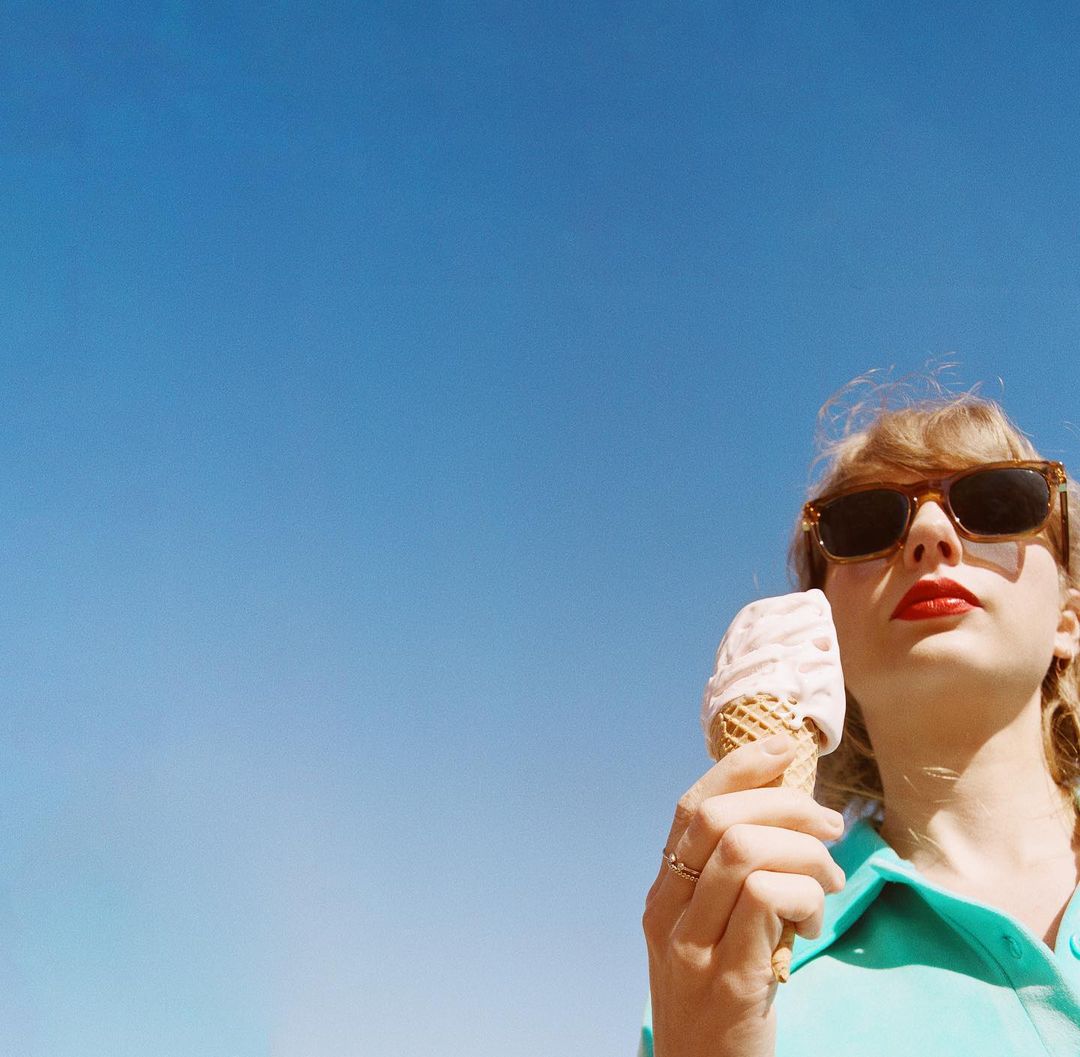 danielushka8's tweet photo. Innocent   charming  a perfect woman  #TaylorSwift https://t.co/859ACougCR