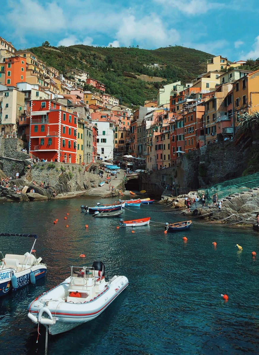 Mainline_Travel's tweet photo. The Italian Riviera & Portofino | 9-day #escortedtour from ยฃ1,399pp ๐ enquiries@mainline-travel.com
โ Explore the delightful Italian Riviera from your base in Chiavari and view the colourful cliffside #CinqueTerre villages on a cruise
โ Relax as you sail to glitzy Portofino.. https://t.co/aVuIwNUWzk