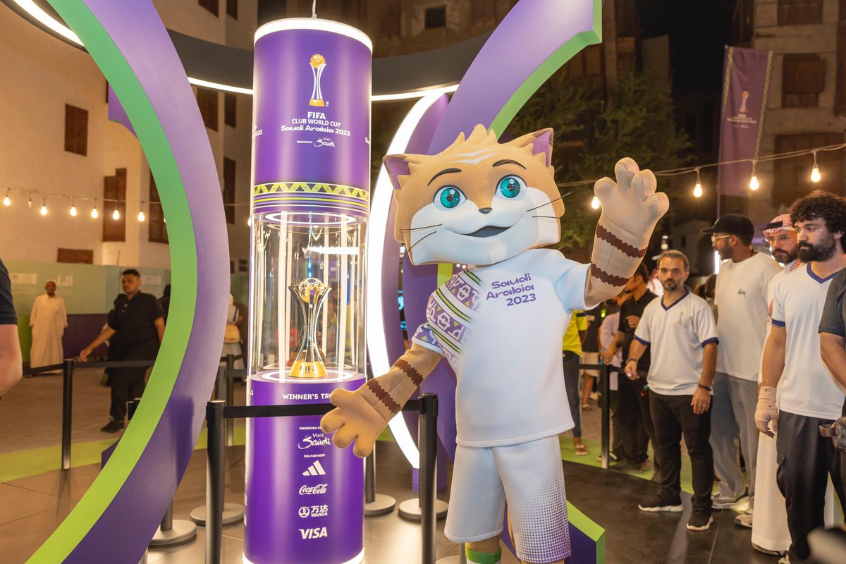 saudiff_en's tweet photo. #HADDAF with the fans ๐คฉ๐ธ๐ฆ
Highlights from the launch of the #ClubWC official mascot in Jeddah Al Balad ๐
#WelcomeTheChampions https://t.co/l6AxKwxC51