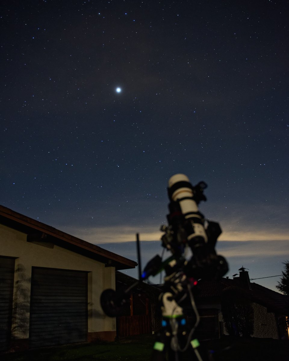 Finally a few hours of clear sky after weeks of clouds and rain.
#Astrophotography #deepsky #photography #svbony