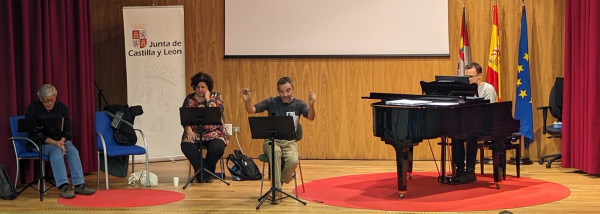 CFIE_Avila's tweet photo. Fantástico el trabajo de los maestros de Música de Ávila y provincia preparando el proyecto Cantania de la mano de sus formadores y Juventudes Musicales en el @cfieAvila. #formacioncyl #educacyl https://t.co/E31s8C6zik