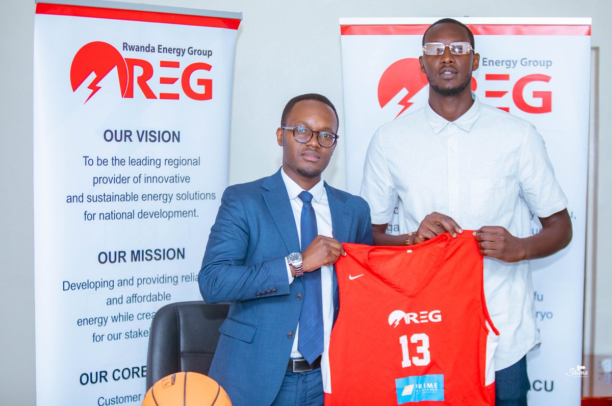 regbbcofficial's tweet photo. BUGINGO KABARE Hubert who was also playing for #IPRCHUYE signed a two (2) years contract with #REGBBC. 

Umukinnyi @kabare.hibbert nawe wakiniraga #IPRCHUYE yasinyiye #REG BBC amasezerano y'imyaka 2 ayikinira.

@reg_rwanda
@ferwabaRW https://t.co/LsertzJ4aL
