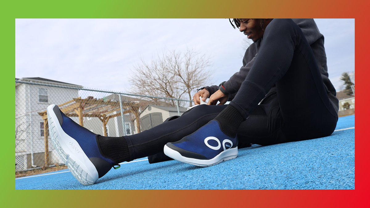 Give #runners the gift of Active Recovery.

From post-run OOriginal sandals, to closed-toe OOmg Sport recovery shoes, Active Recovery is the perfect gift for any runner. Help them recover faster and feel their best with OOfoam™ technology.