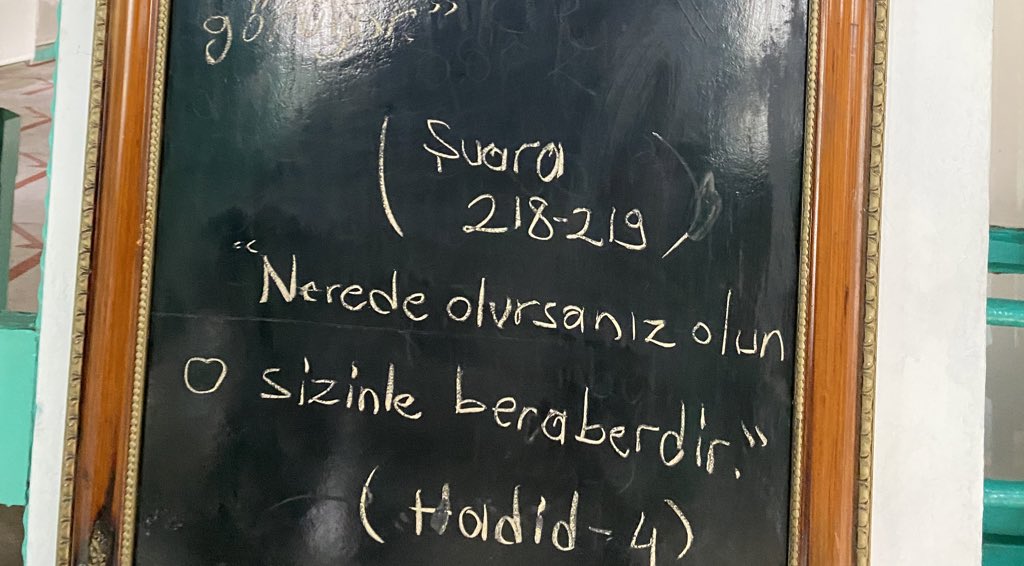 sule_cndr's tweet photo. Tam kendim için dua edecekken çekiniyorum, edemiyorum. Rabbim senin uğruna direnen, eğilmeyen kardeşlerim için bizlere de direnme gücü ver. https://t.co/Puf7zsCcry