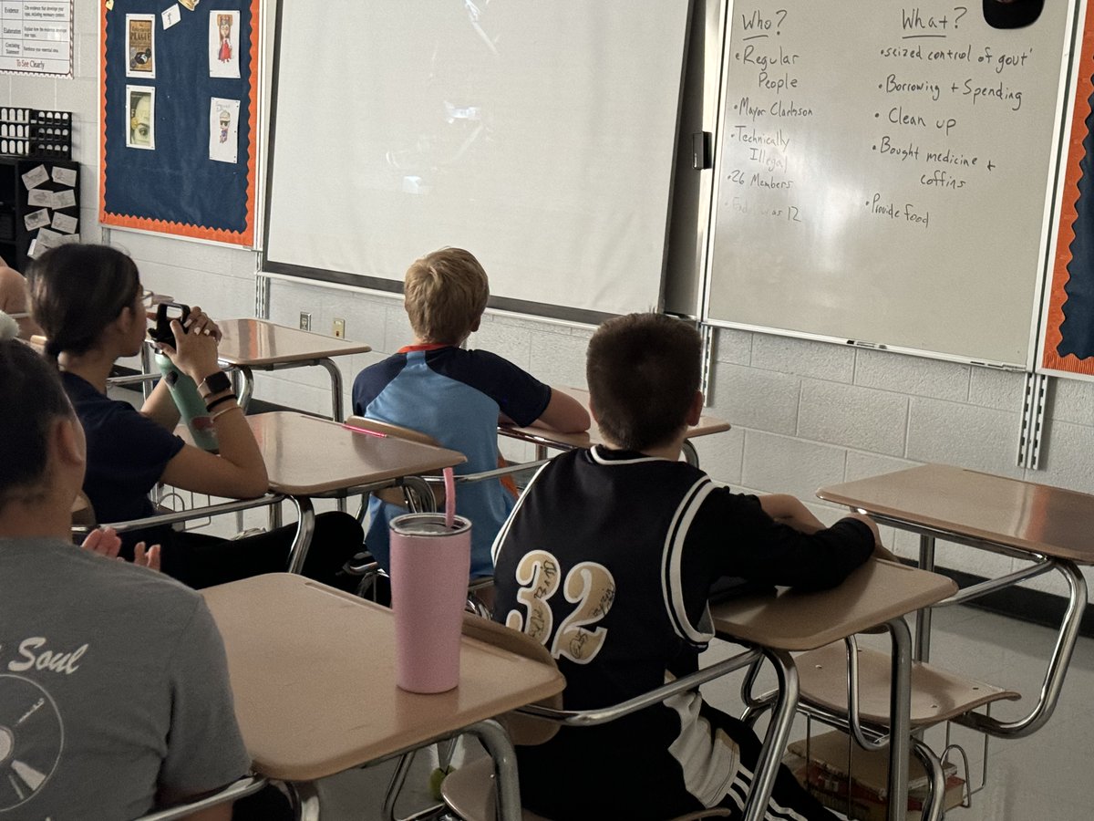 T. W. Hunter Middle School tweet media