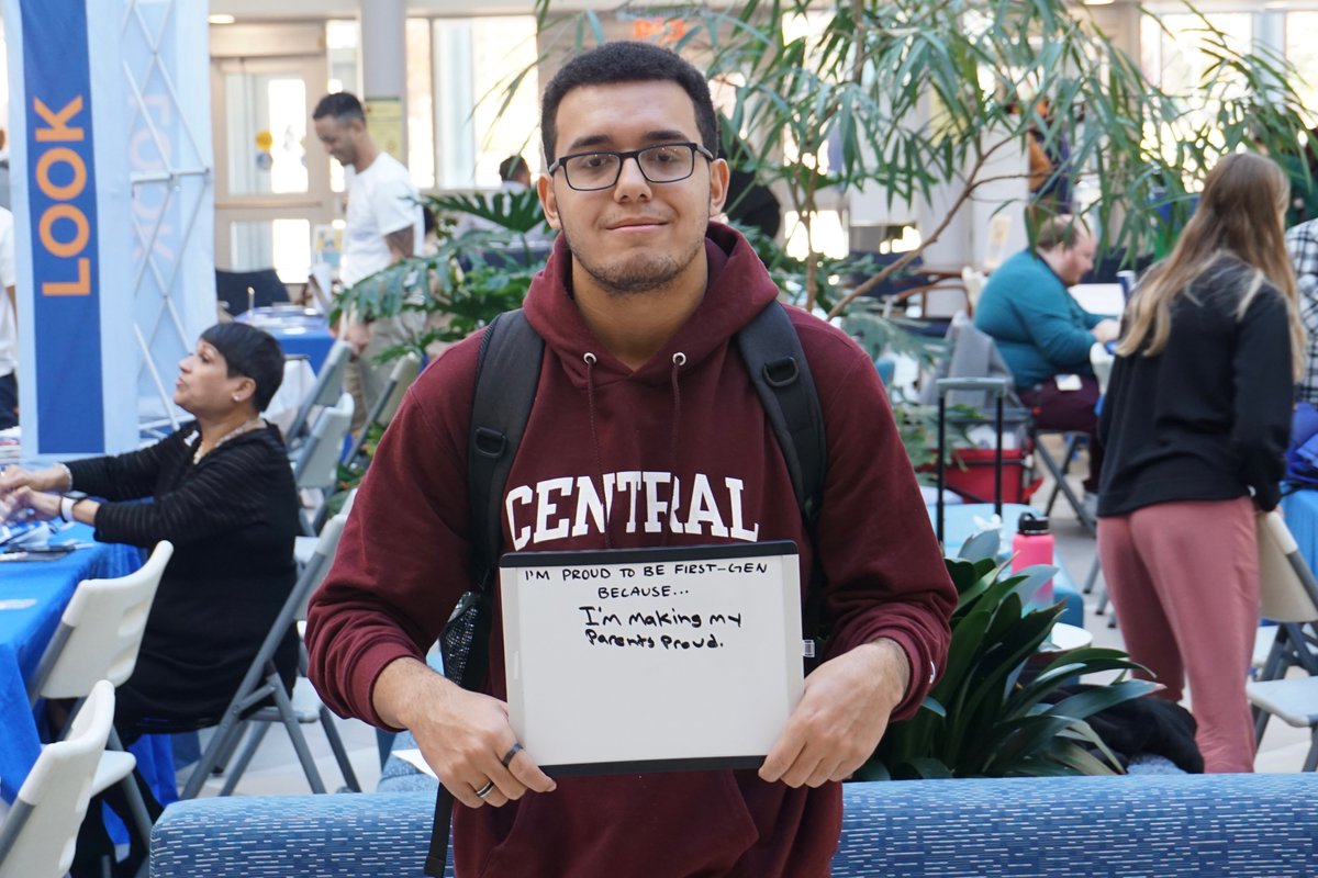 CCSU's tweet image. Spirits were high during an array of events on Stanley Street, as the campus community celebrated national First-Generation College Day! #CCSU is committed to continuing to address barriers that prohibit first generation student success💙

#firstgenerationstudent #wearecentral