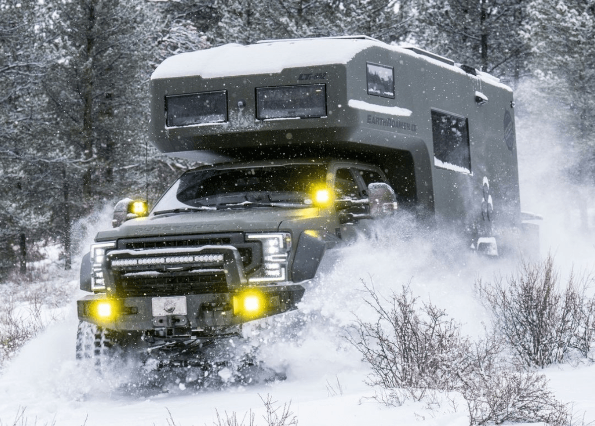 This is how we SNOW DAY... how about you?

#earthroamer #colorado #adventure #snowday #happy #liveyourdreams #overlanding #offroad