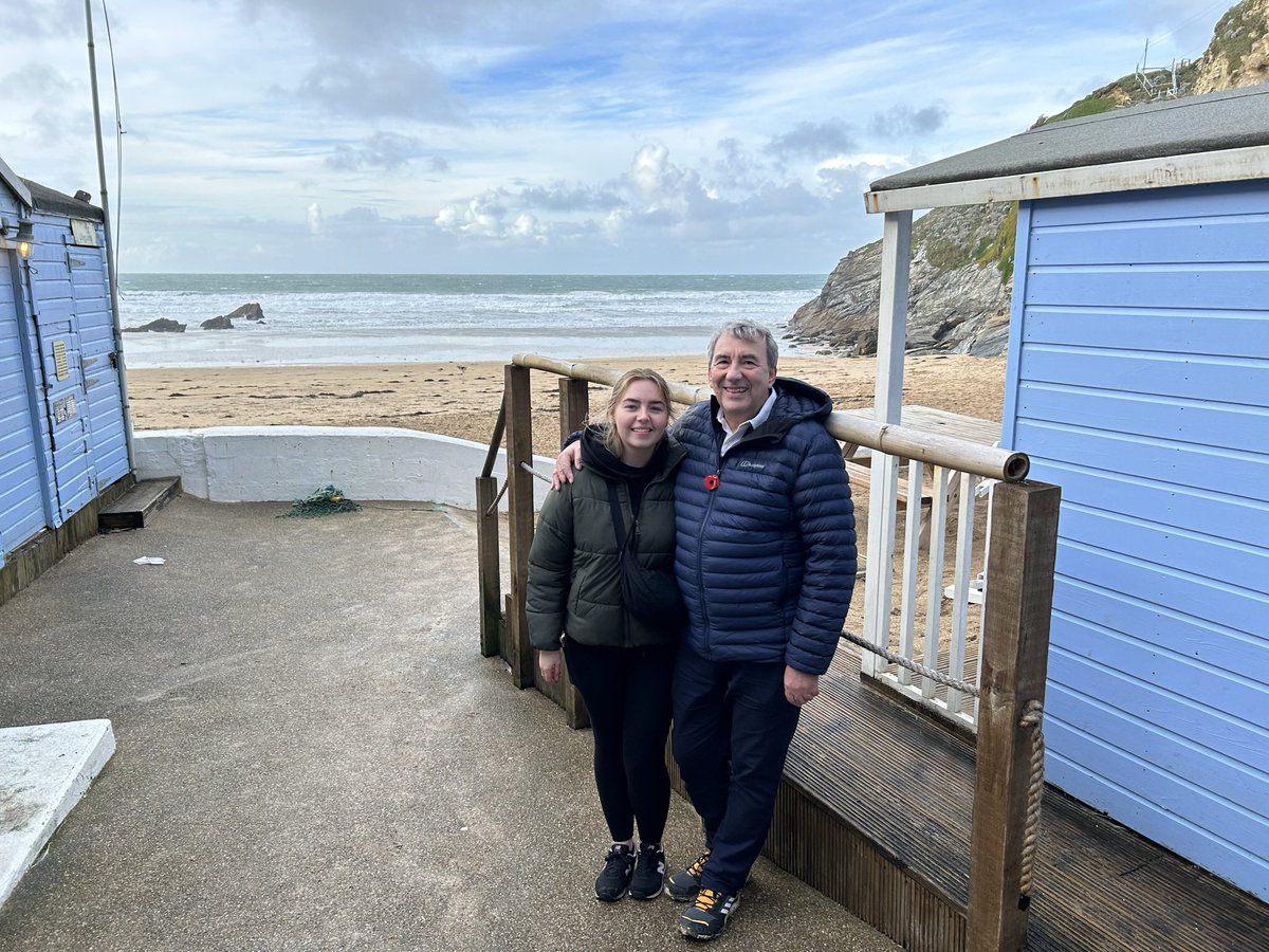 Carys Knapper tweet media