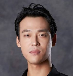 In a year of incredible performances by stage actors, here's one of my faves: Choi Jae Rim. A musical actor & college prof, #LiesHiddeninMyGarden is only his second drama. He's almost unrecognizable in this nomination-deserving role as an abusive money-grubbing husband.