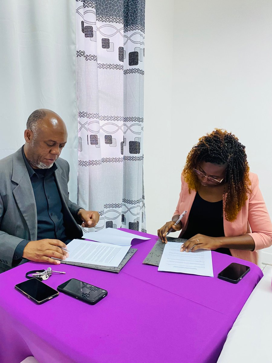 wansatilab's tweet photo. 🔥🎉  É com muito entusiasmo que  materializamos a parceria entre Associação  Moçambicana de Mulheres na Tecnologia - WansaTI Lab e a empresa NEFC  Projects Lda, empresa com representatividade exclusiva para oferecer o  Programa de Algoritmos em Maputo. https://t.co/Bdl2lBaKu4