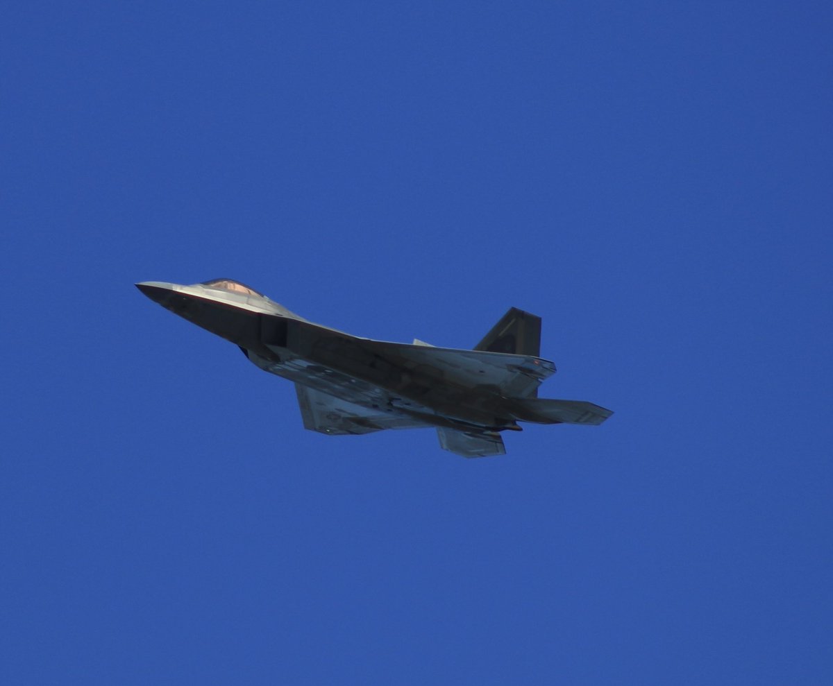 F22 stopped by today for the @StuartAirShow