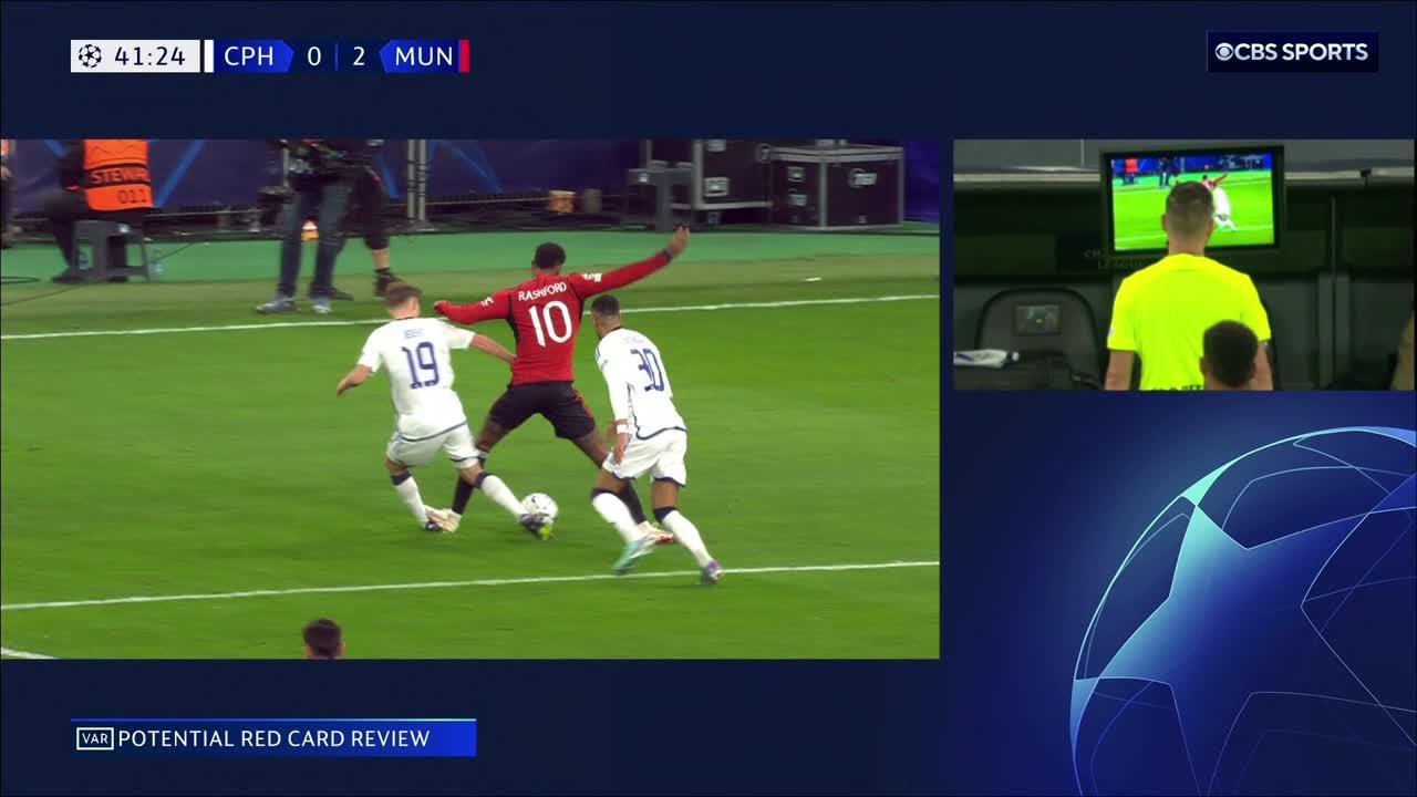 After review, Marcus Rashford is sent off. 🟥Did VAR get this one right? 👀