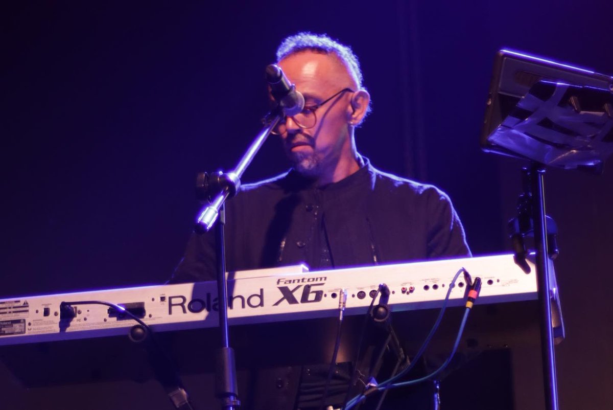 Les dejamos unas fotos de nuestro último show en Cuenca. Este fin de semana nos vemos en Latacunga!!