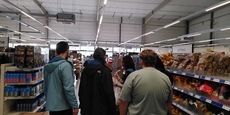 Merci au magasin #Action de #Chécy pour son accueil. Des candidats intéressés par la visite organisée avec présentation des postes de travail ➡️ recrutements à venir
🔝Merci à <a href="/MickaGarnier45/">Mickaël Garnier</a> et <a href="/MaximeBunelpro/">Maxime Bunel</a> pour l'organisation !
#AvecPoleEmploi #TousMobilisés