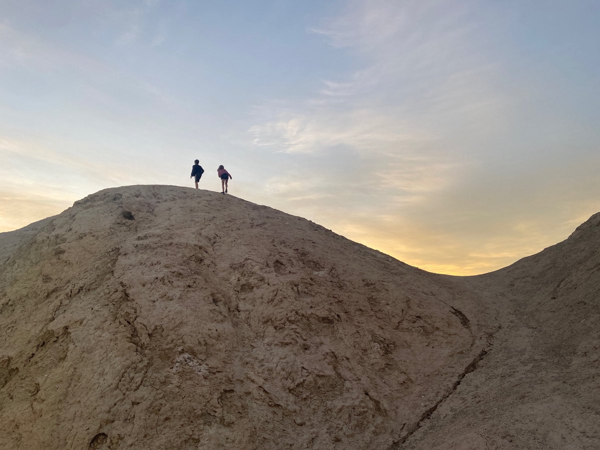 Jssteinschriber's tweet photo. Amazing time at ⁦@DeathValleyNPS⁩. Too many great, unique places to show. If you want to feel like you’ve traveled to another planet, this is the spot! https://t.co/wxzvJPA7Fc