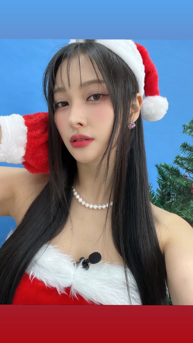 kpopsapphic's tweet photo. Gyuri (KARA) https://t.co/uN7zgbG12b