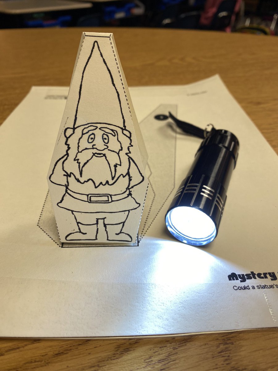 fuchs_britney's tweet photo. @MysterySci made it so much fun to learn about light and shadows! @SunflowerSMSD @theSMSD @KalisRyan https://t.co/9ElDs5E8NA