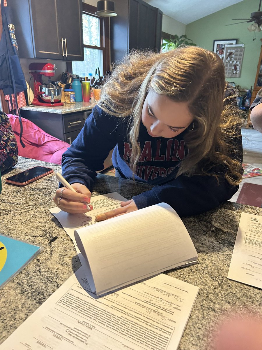 SydneyA00582370's tweet photo. Want to officially announce my commitment to play goalie for Malone Univ.for the class of 28 Want to thank my family coach mike, all my teammates and Coach Jewell! This is just the beginning can’t wait to get to work with my new teammates! @NDCLathletics @BMAALGI @OhioPremierLax https://t.co/gJ6OdqxZNq
