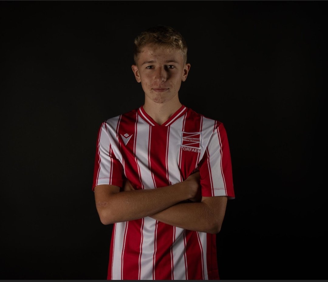 2-1 Win for <a href="/coleggwent/">Coleg Gwent</a> Torfaen Learning Zone, away to a previously undefeated <a href="/ColegSirGar/">Coleg Sir Gâr</a> team. Furthest the college has gone in the Premier British Cup.  Elsworthy has that dog in him.