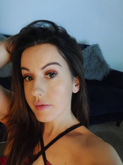 I'm having a look at this adultwork cam action tonight, come check out Mr&amp;Mrs Davis! https://t.co/Fn