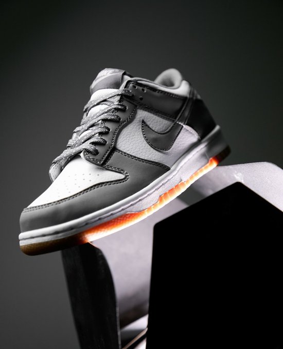 snkr_twitr's tweet photo. AD: GS Nike Dunk Low 'Reflective Grey' dropped via Feature

Shop -> https://t.co/EtvCiZyMcO 

Sizes also on Nike US 
Shop -> https://t.co/DYDG4lmHks https://t.co/3yLHV5rsvx
