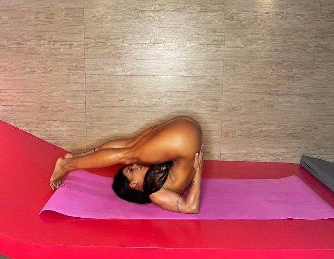 Yoga https://t.co/XDvIWcDvCX https://t.co/UCddsxyCtr<a href="/tag/football"class="tags"><span>#football</span></a><a href="/tag/winner"class="tags"><span>#winner</span></a><a href="/tag/messi"class="tags"><span>#messi</span></a><a href="/tag/goat"class="tags"><span>#goat</span></a><a href="/tag/mls"class="tags"><span>#mls</span></a><a href="/tag/intermiamicf"class="tags"><span>#intermiamicf</span></a>